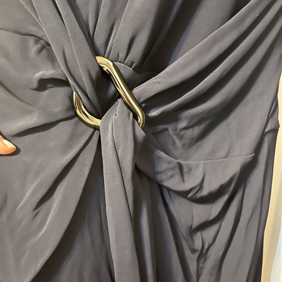 Classy dress - Picture 2 of 6